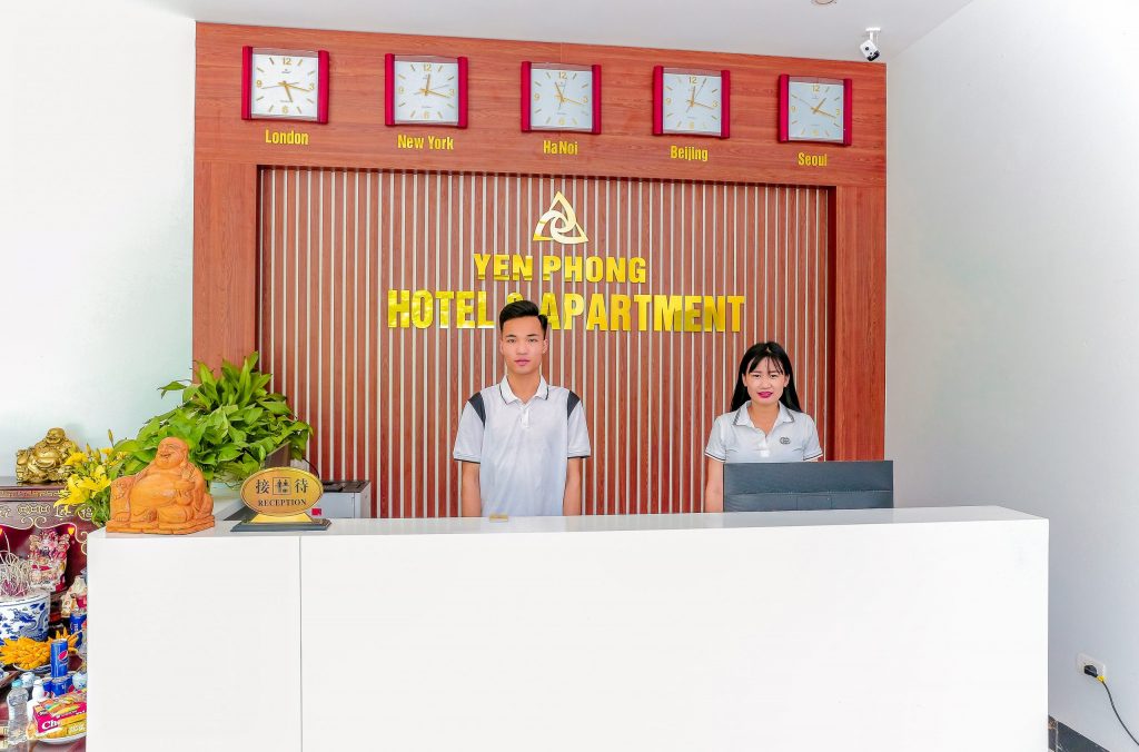 Lễ Tân Của Yên Phong Hotel